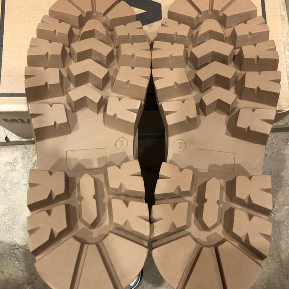 MIA Azael Lace Up Ankle Boot - Picture 3 of 6